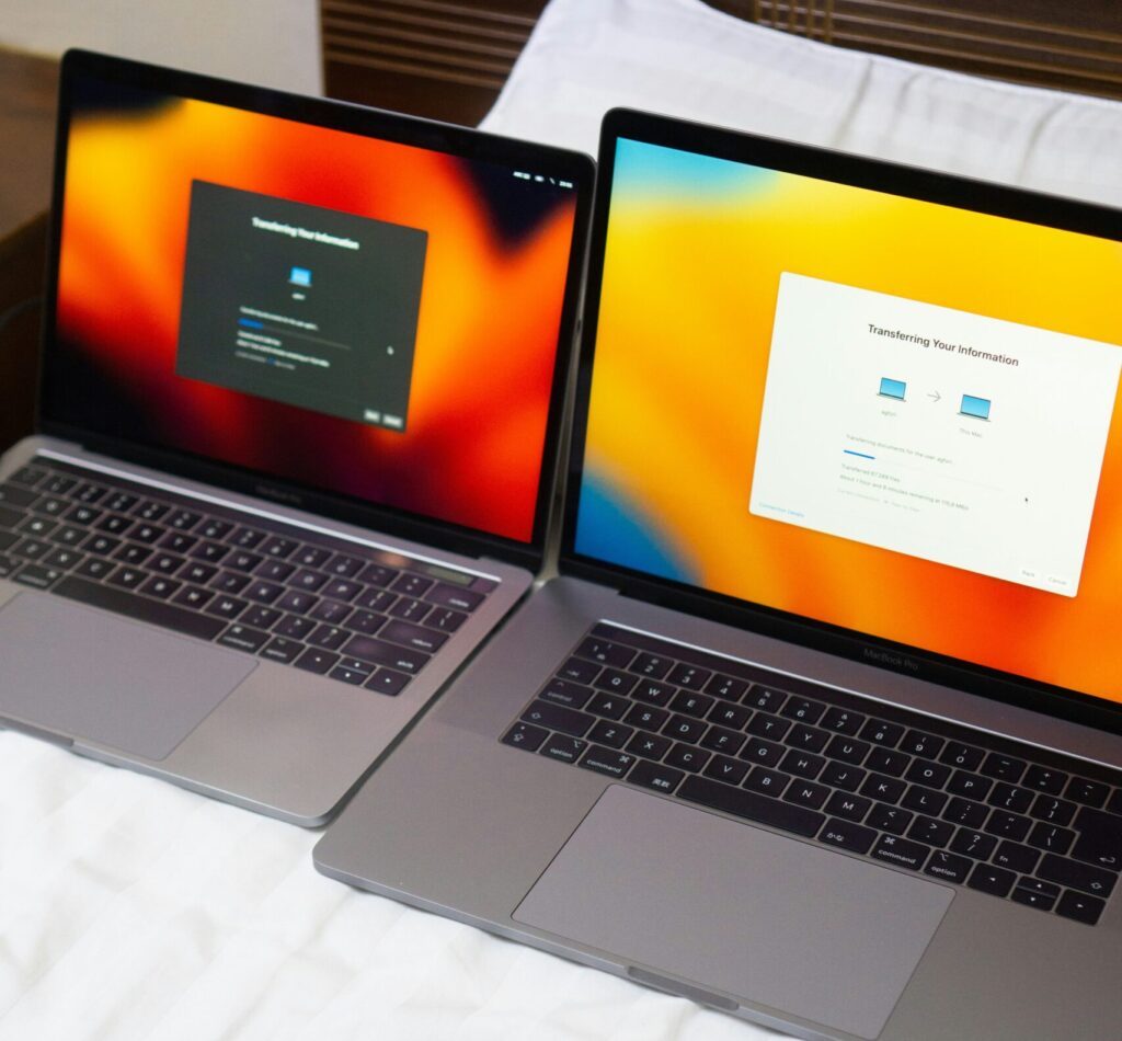 15 Inch or 13 Inch Macbook. Which should I choose?
